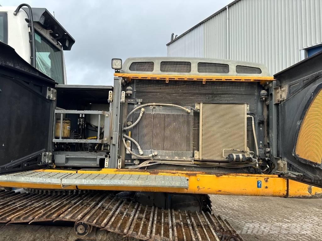 Liebherr R 946 大型油圧ショベル12t以上（パワーショベル・ユンボ）