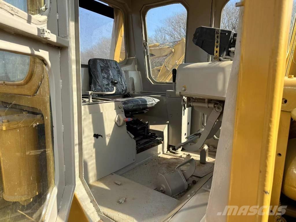 CAT D 8 K ブルドーザー