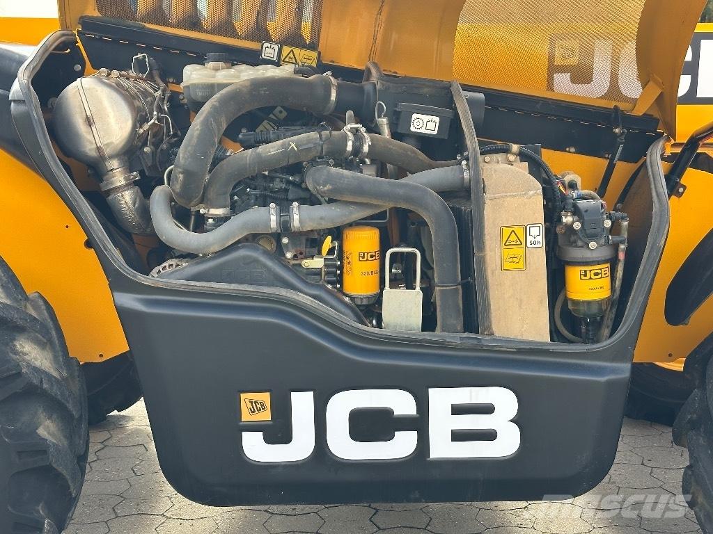JCB 531-70 テレスコーピックハンドラー