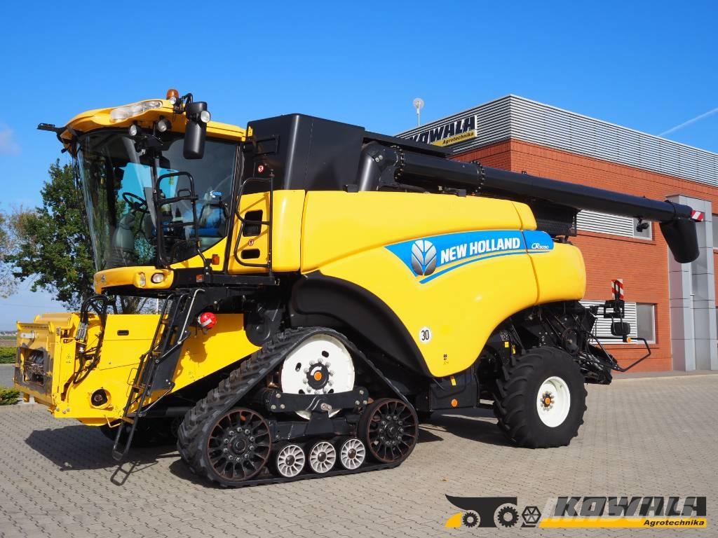 New Holland CR 9090 コンバイン