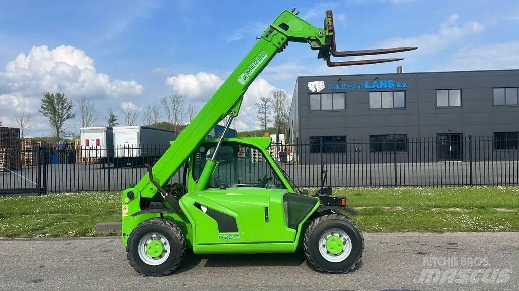Merlo P25.6 農業用テレハンドラー
