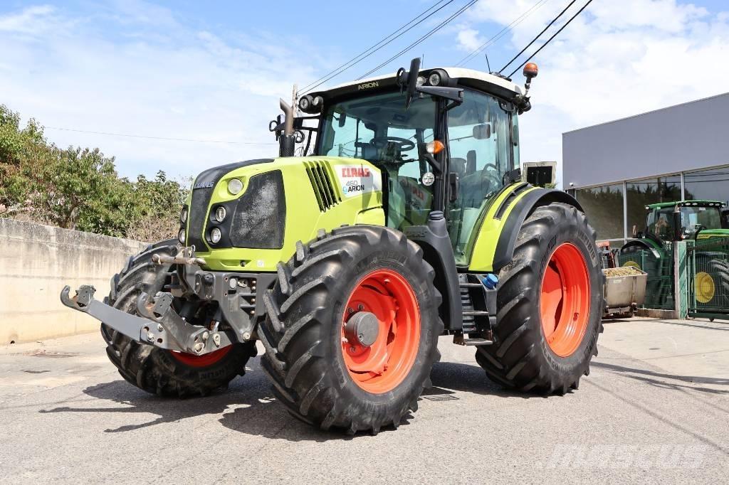 CLAAS Arion 460 トラクター