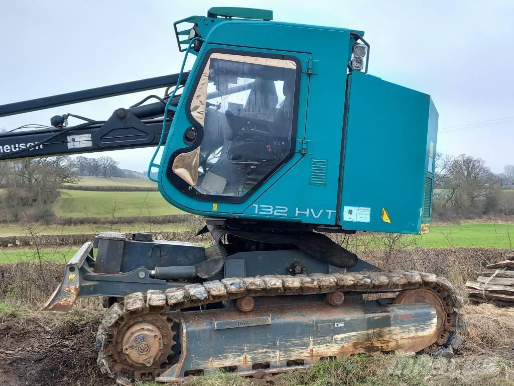 Neuson 132 HV T ハーベスター