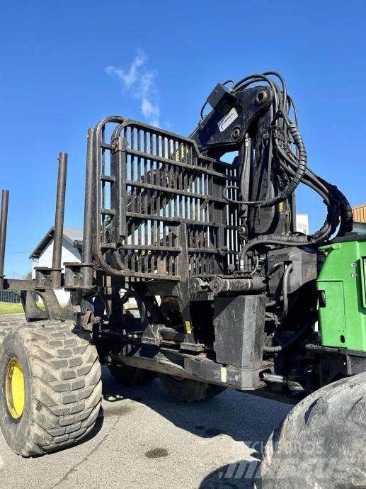 John Deere 1910 E フォワーダー