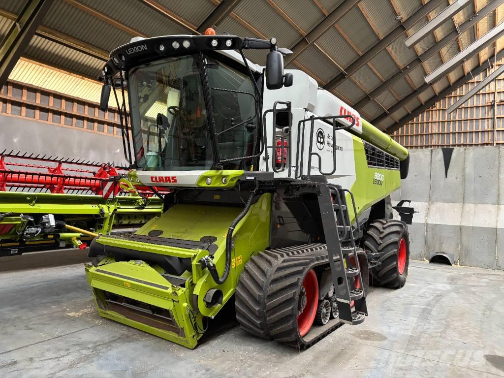 CLAAS LEXION 8800 TT コンバイン