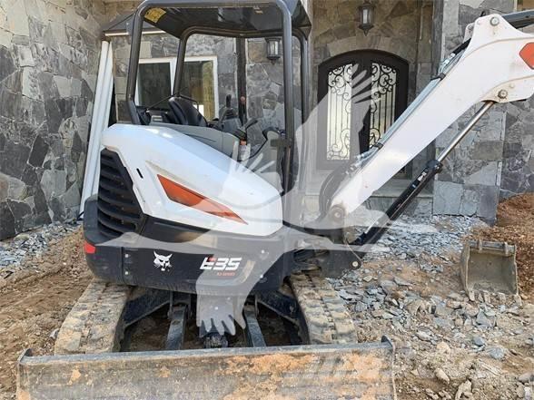 Bobcat E35 ミニ油圧ショベル 7t以下（ミニユンボ・ミニディガー）