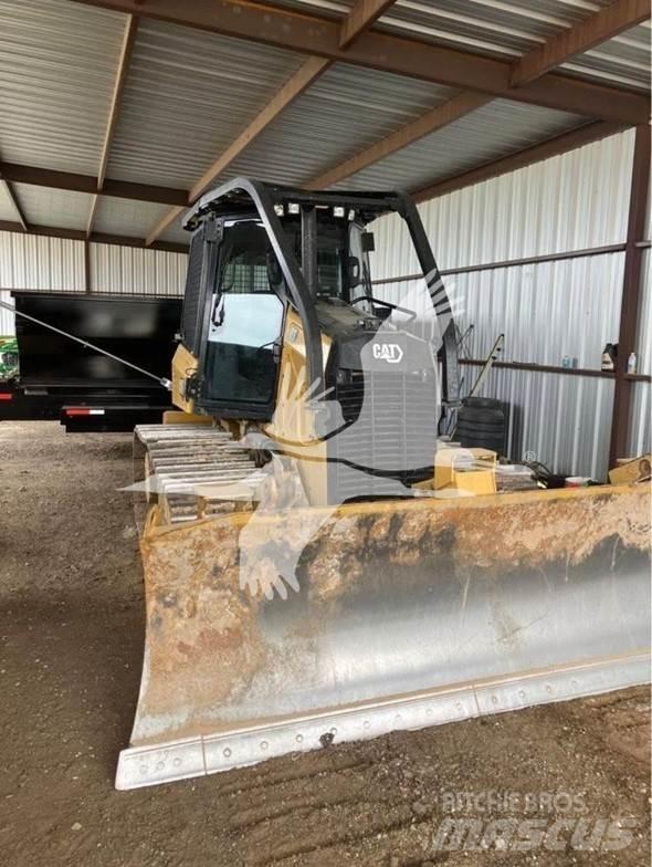 CAT D3 ブルドーザー