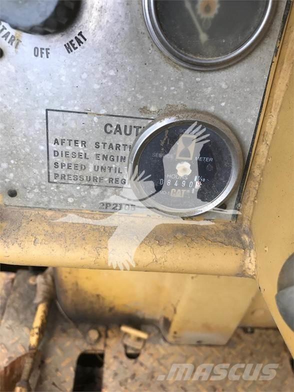 CAT D6C ブルドーザー