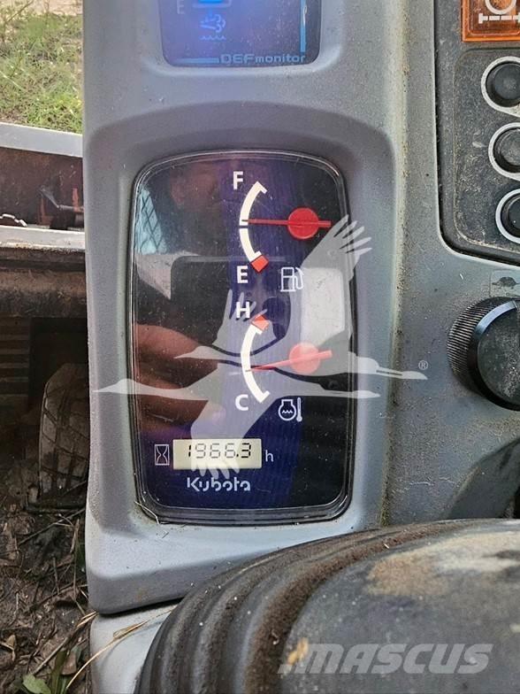 Kubota SVL95-2 スキッドステアローダー