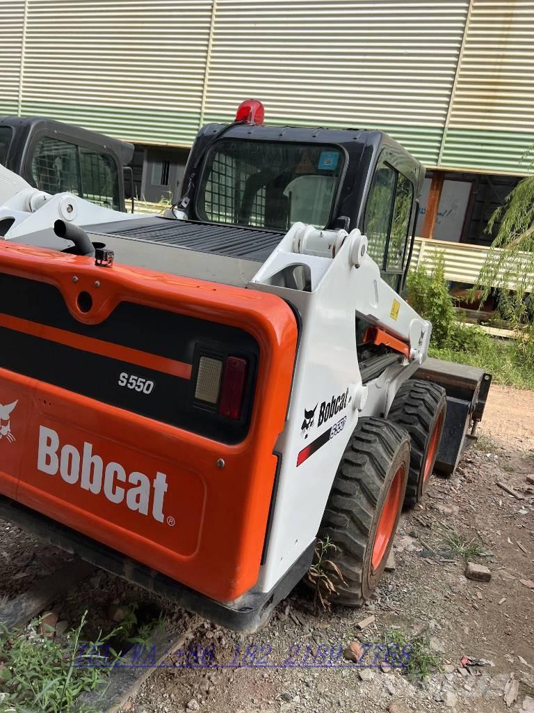 Bobcat S550 スキッドステアローダー