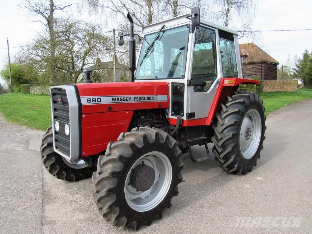 Massey Ferguson 690 トラクター