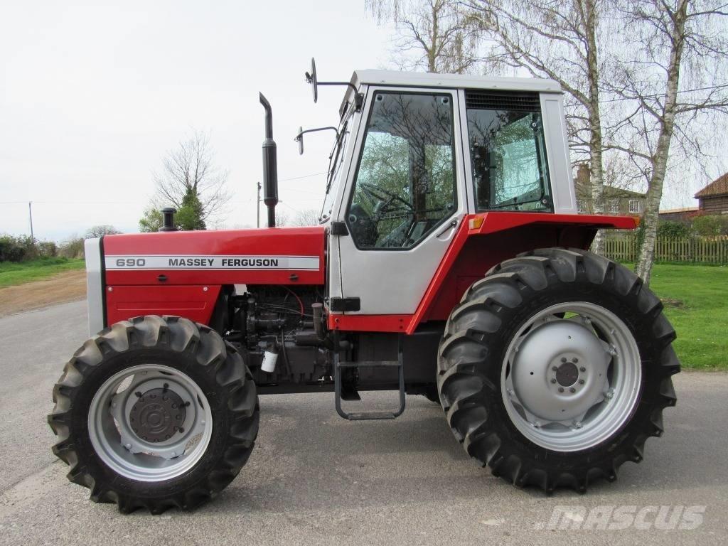 Massey Ferguson 690 トラクター