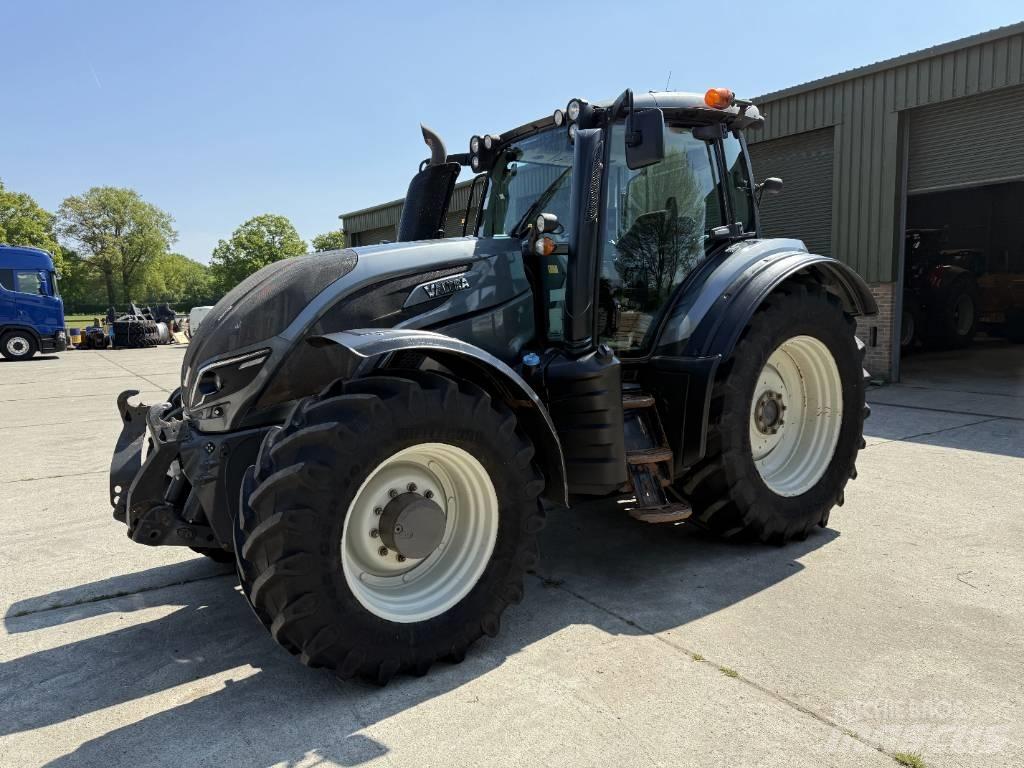 Valtra T174 Direct トラクター