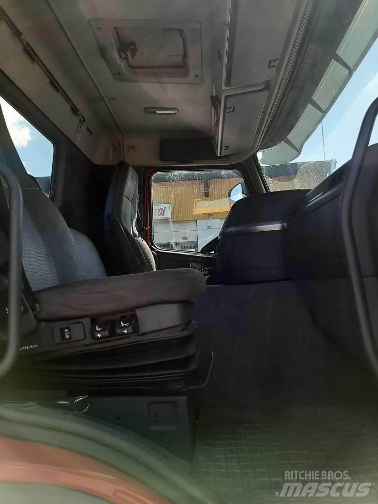 Volvo FM 9 キャブ付きシャーシ