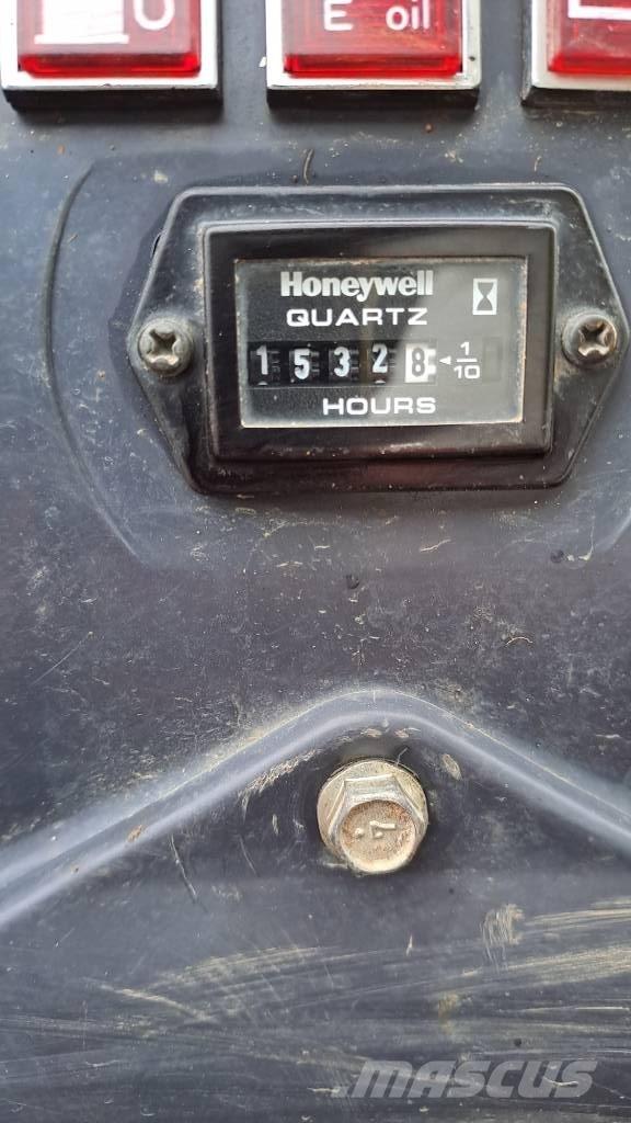 Kubota K 008-3 ミニ油圧ショベル 7t以下（ミニユンボ・ミニディガー）