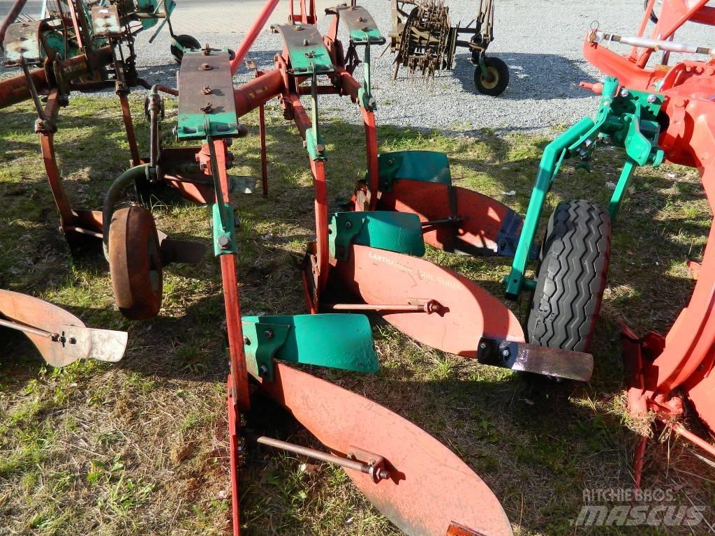 Kverneland 3 コンベンショナルプラウ