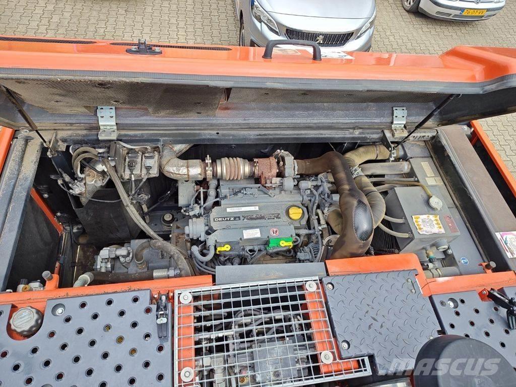 Atlas 150W ホイール式油圧ショベル（パワーショベル・ユンボ・バックホー）