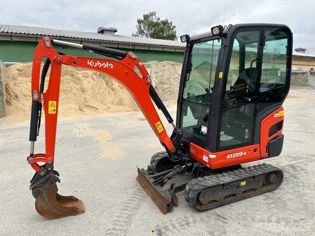 Kubota KX 019-4 ミニ油圧ショベル 7t以下（ミニユンボ・ミニディガー）