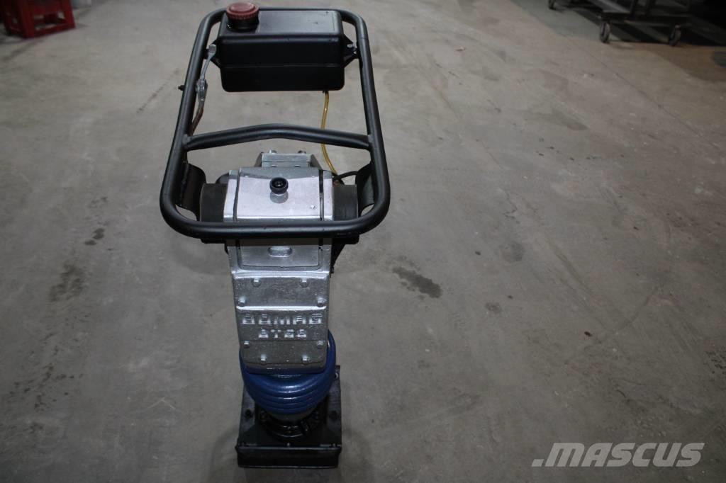 Bomag BT 68 プレートコンパクター