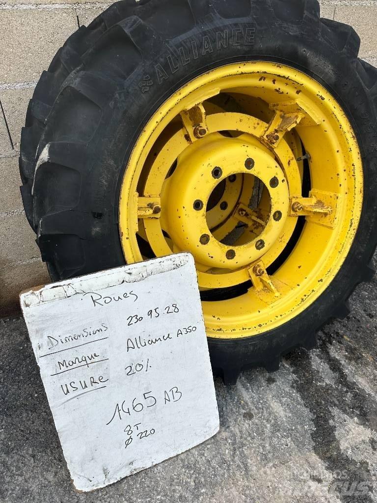 Alliance 230/95R28 タイヤ、ホイル、リム