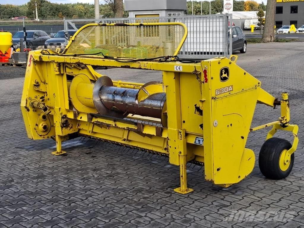 John Deere 630 A 自走式フォレージハーベスター