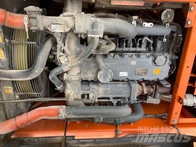Doosan DX 225 LC-3 大型油圧ショベル12t以上（パワーショベル・ユンボ）