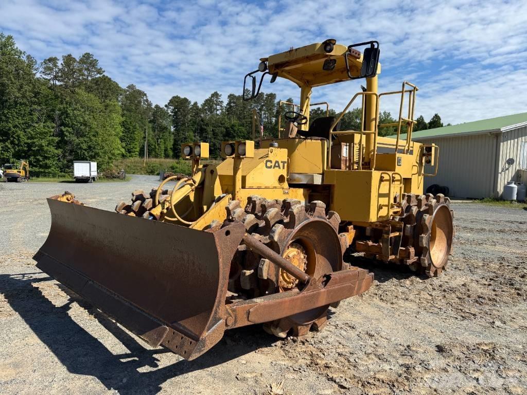 CAT 815 B ソイルコンパクター