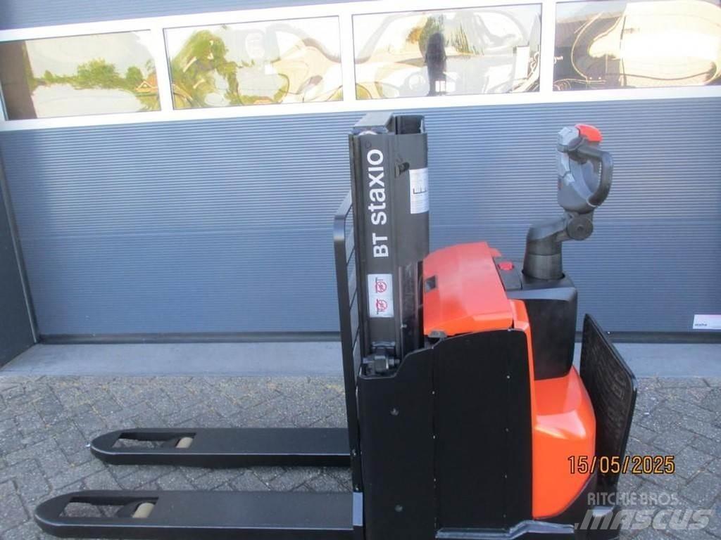 BT SWE 200D ウォーキンフォークリフト