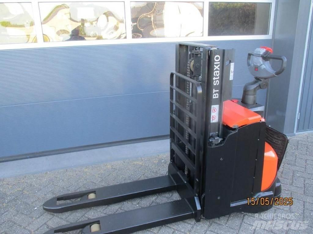 BT SWE 200D ウォーキンフォークリフト