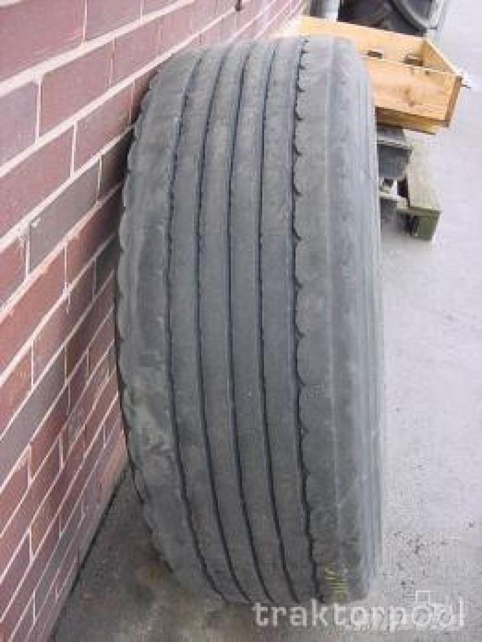  385/65 R 22,5 タイヤ、ホイル、リム