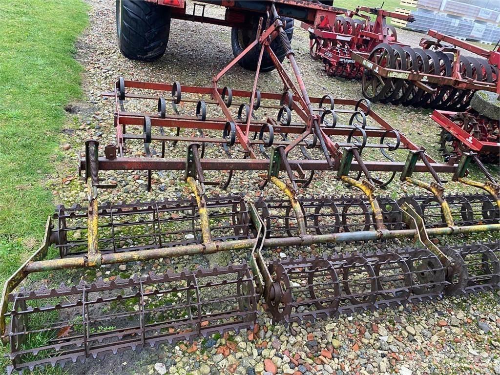 Kongskilde 3 m カルチベーター