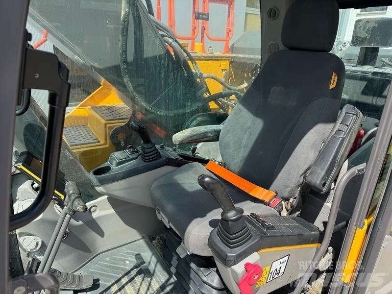 Volvo EC 300 EL 大型油圧ショベル12t以上（パワーショベル・ユンボ）
