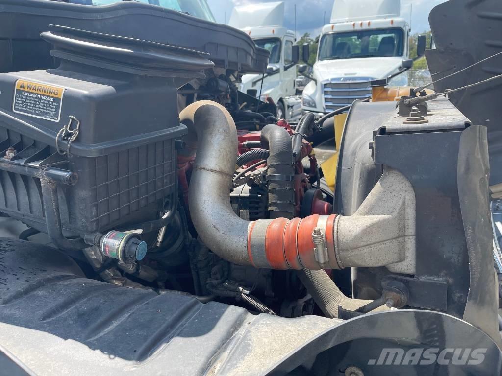 International 4300 ボックスボディー、ウイング、箱車