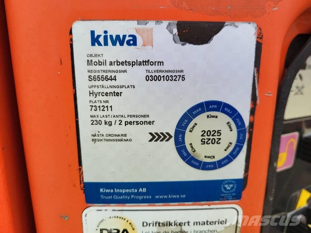 JLG E 300 AJP ブームリフト　屈伸型