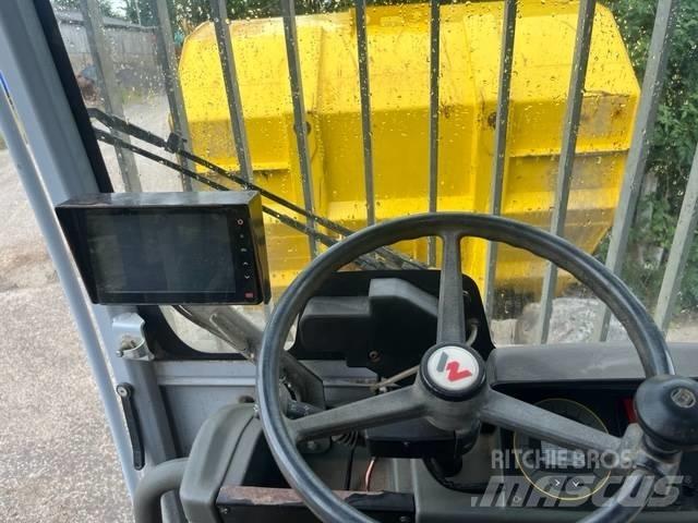 Wacker Neuson DW 90 サイト　ダンプ