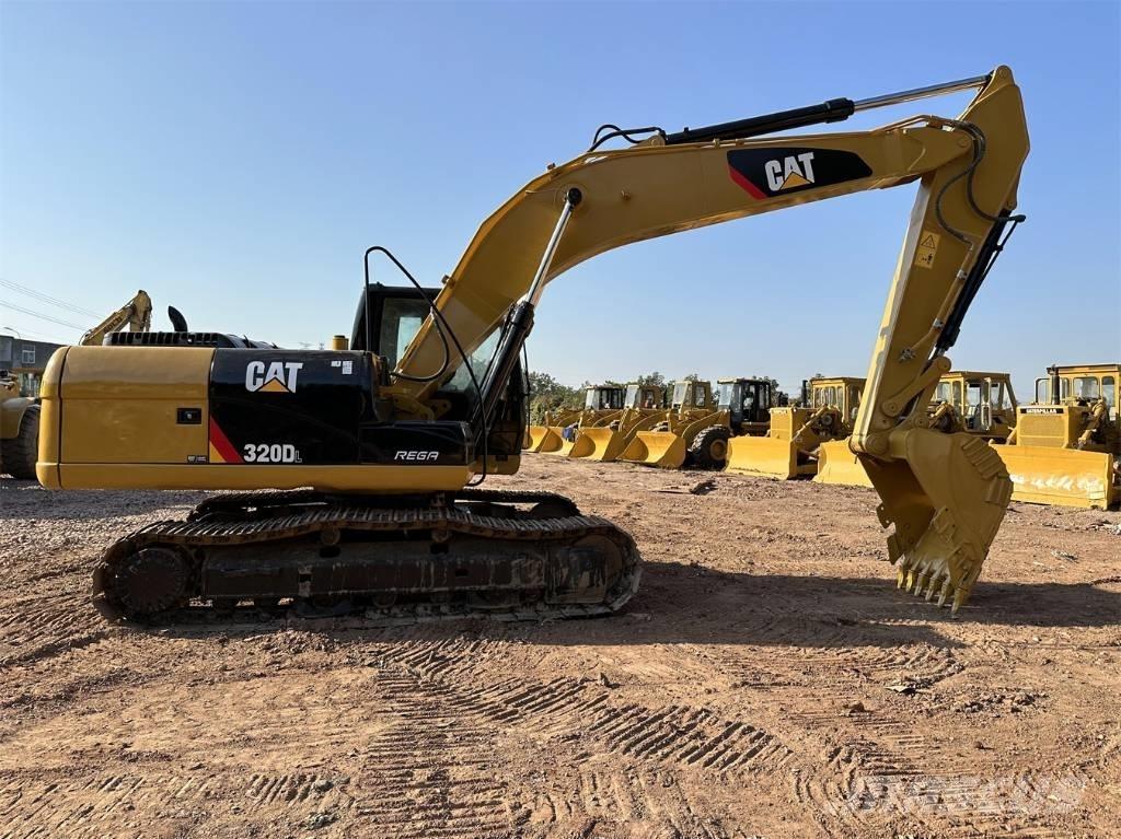 CAT 320 D 大型油圧ショベル12t以上（パワーショベル・ユンボ）