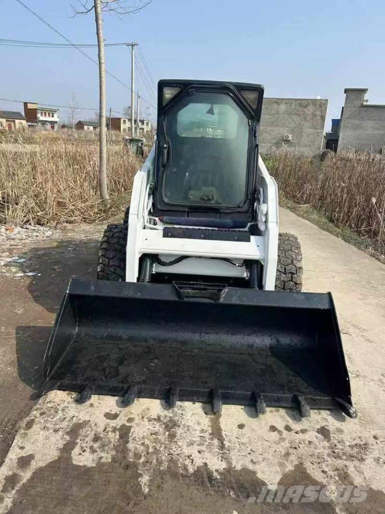 Bobcat S 160 スキッドステアローダー
