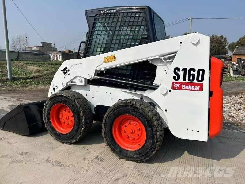 Bobcat S 160 スキッドステアローダー