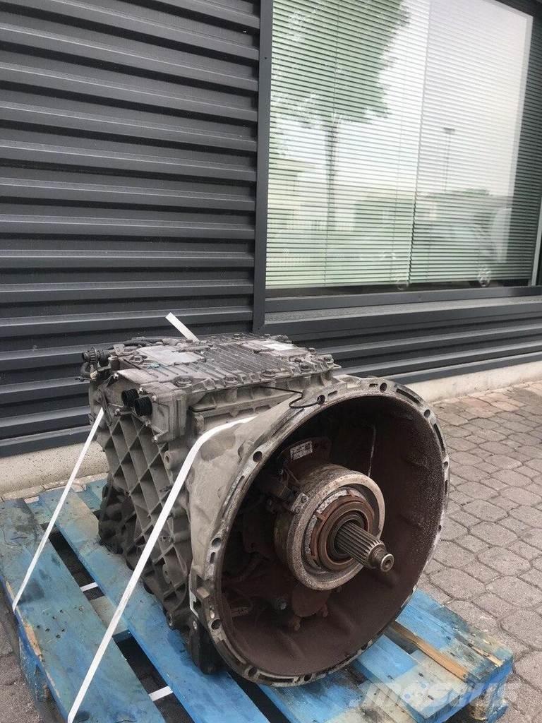 Volvo AT2412C ギアボックス