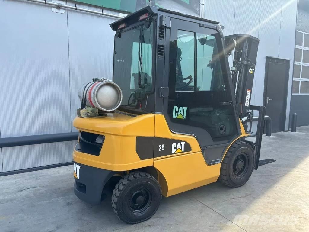 CAT GP25N Heftruck LPGフォークリフト