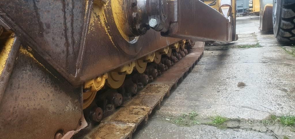 CAT D 6 T XL ブルドーザー