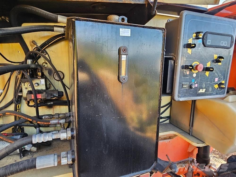 JLG 680S ブームリフト　直伸型