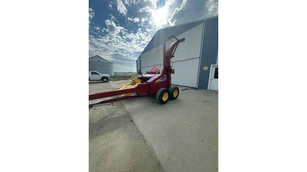 New Holland FP230 フォレージハーベスター