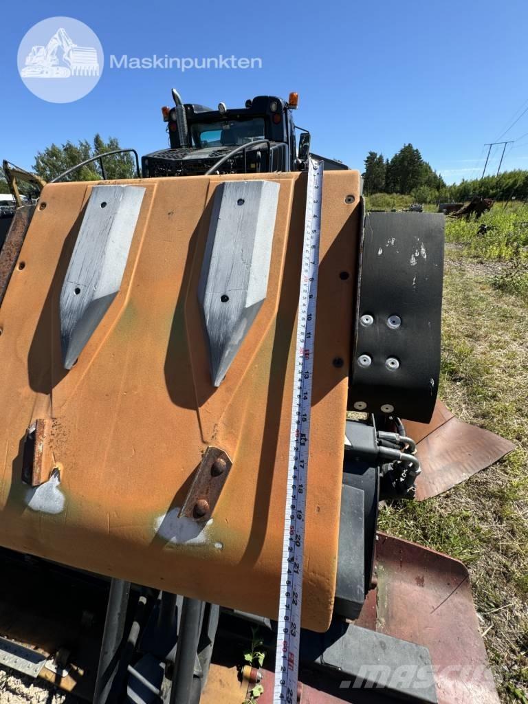 Prinoth Leitwolf スノーグルーマー