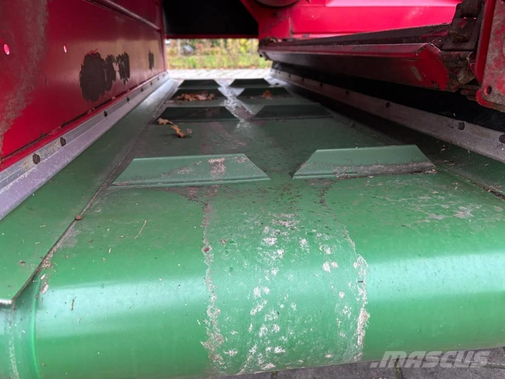 Trioliet MULTIFEED 家畜飼料供給機