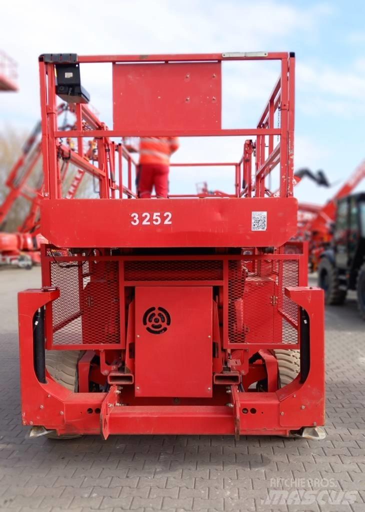 Genie GS 4390 RT シザースリフト