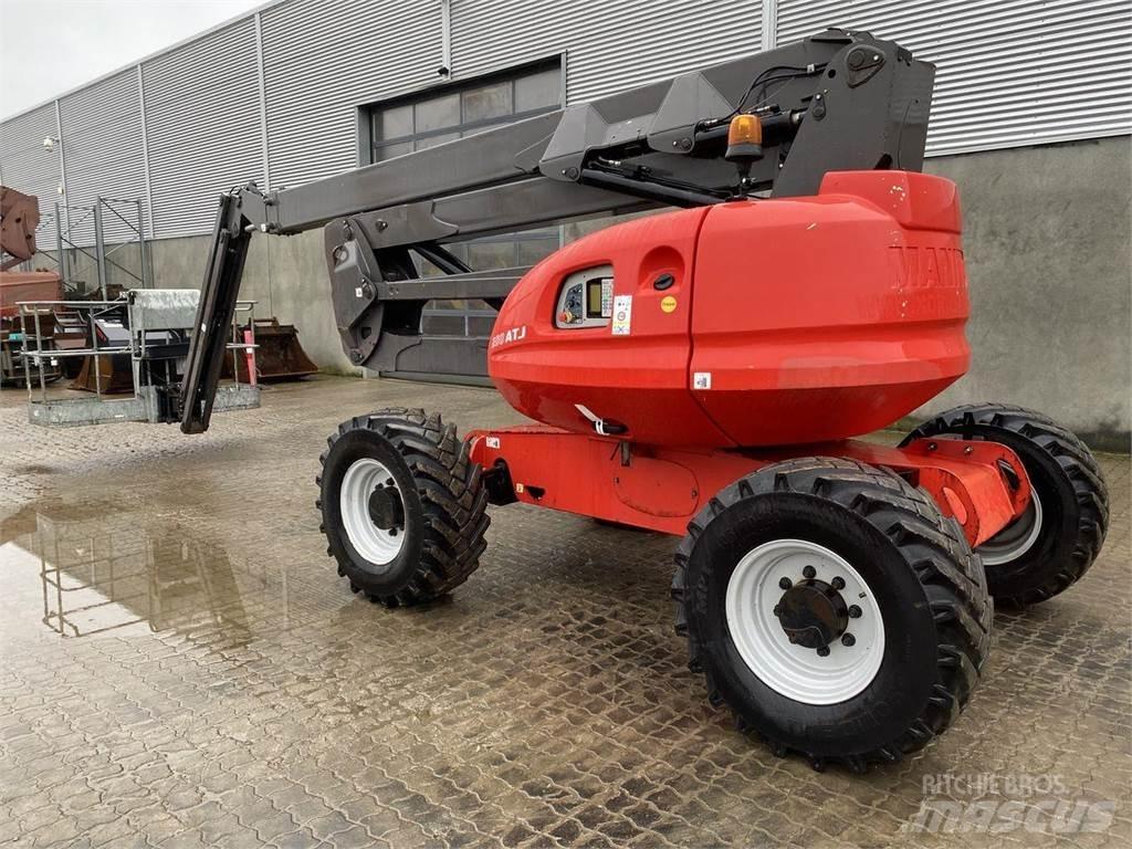 Manitou 200ATJ RC ブームリフト　屈伸型