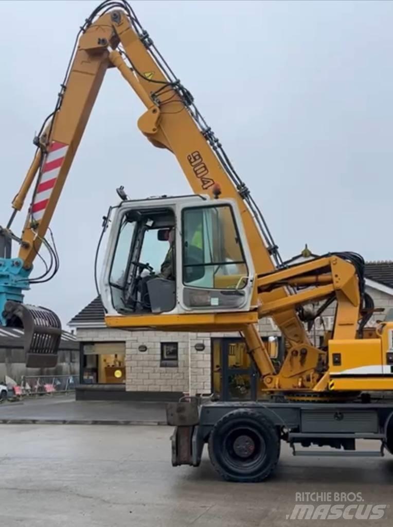 Liebherr A 904 C 廃棄物／工業産廃処理機