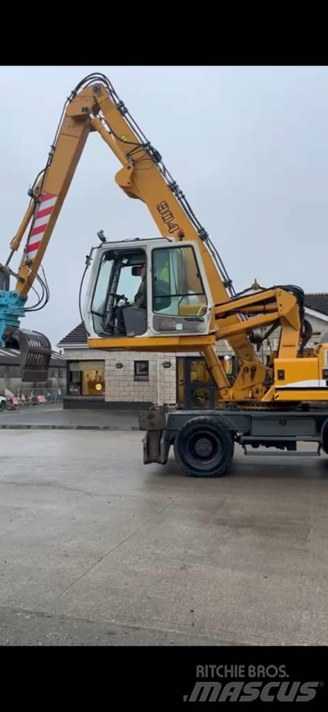 Liebherr A 904 C 廃棄物／工業産廃処理機