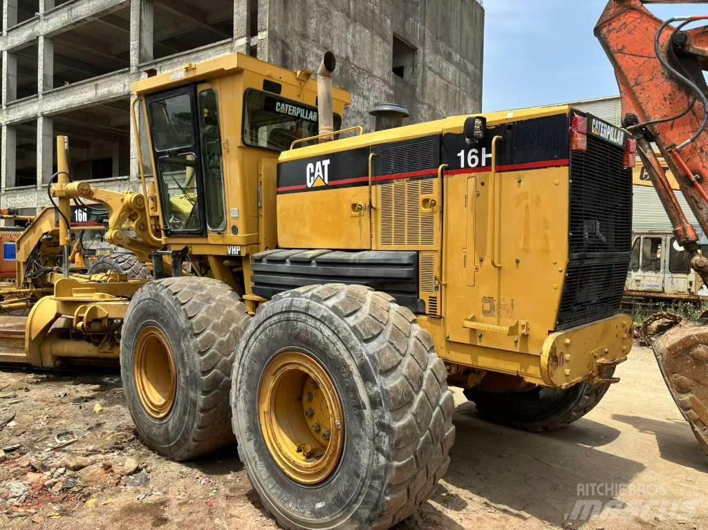 CAT 16 H モーターグレーダー